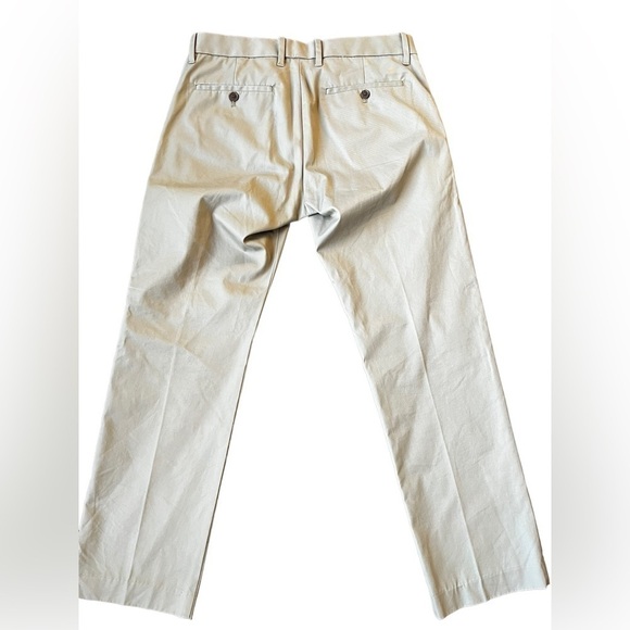 Gap Khakis Tailored Fit Straight Leg - Picture 6 of 7